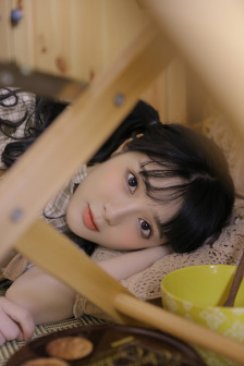 美女裸露100%奶头视频
